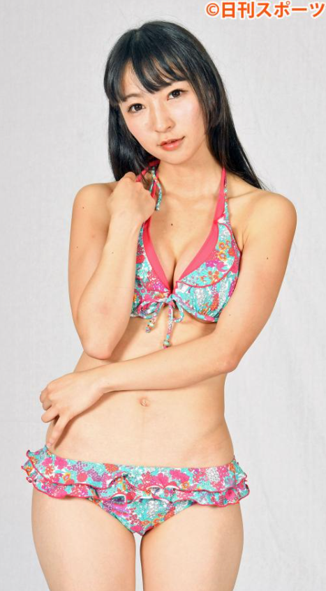 宮脇舞依2016初水着